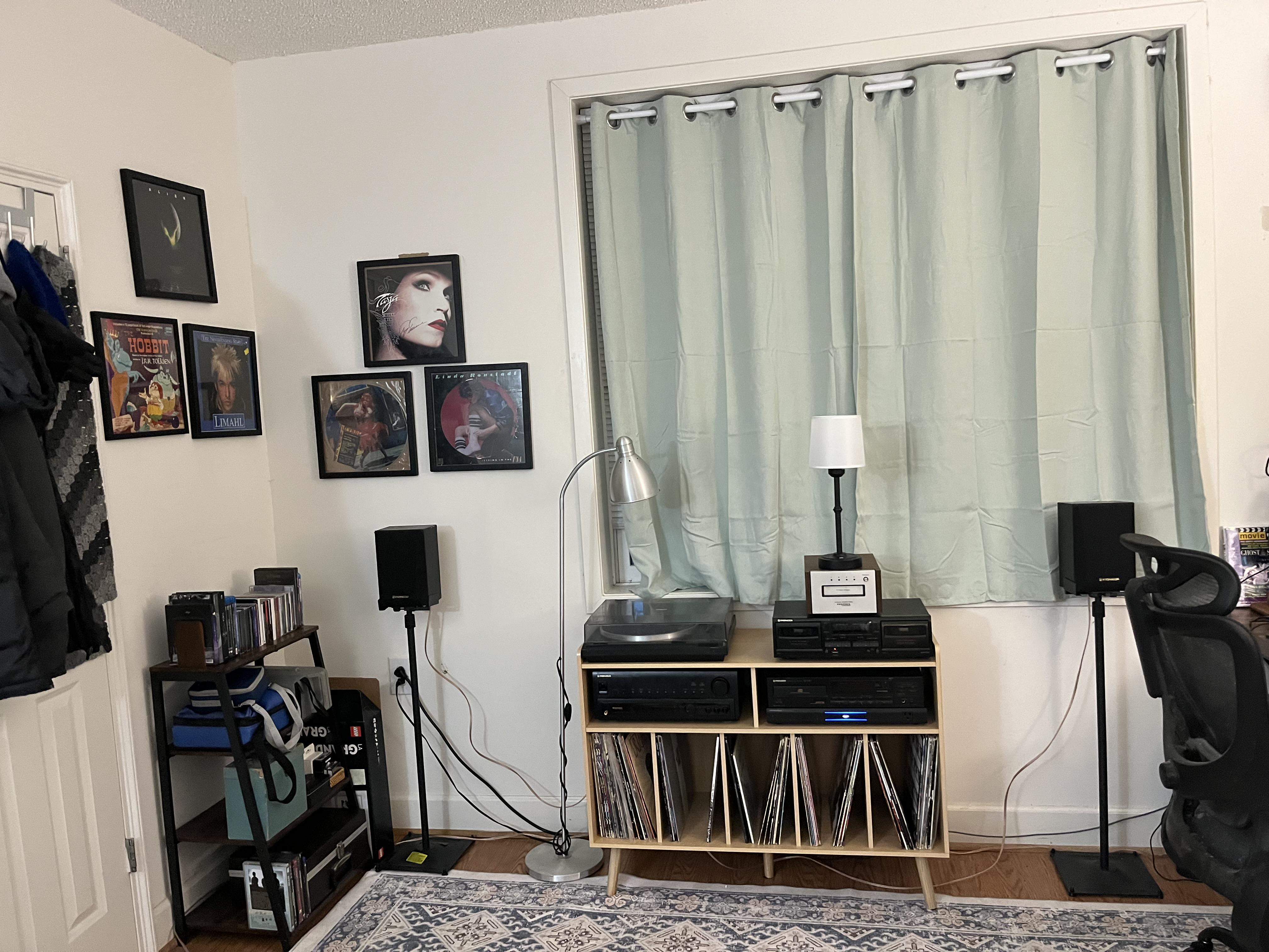 Classic Pioneer Living Room