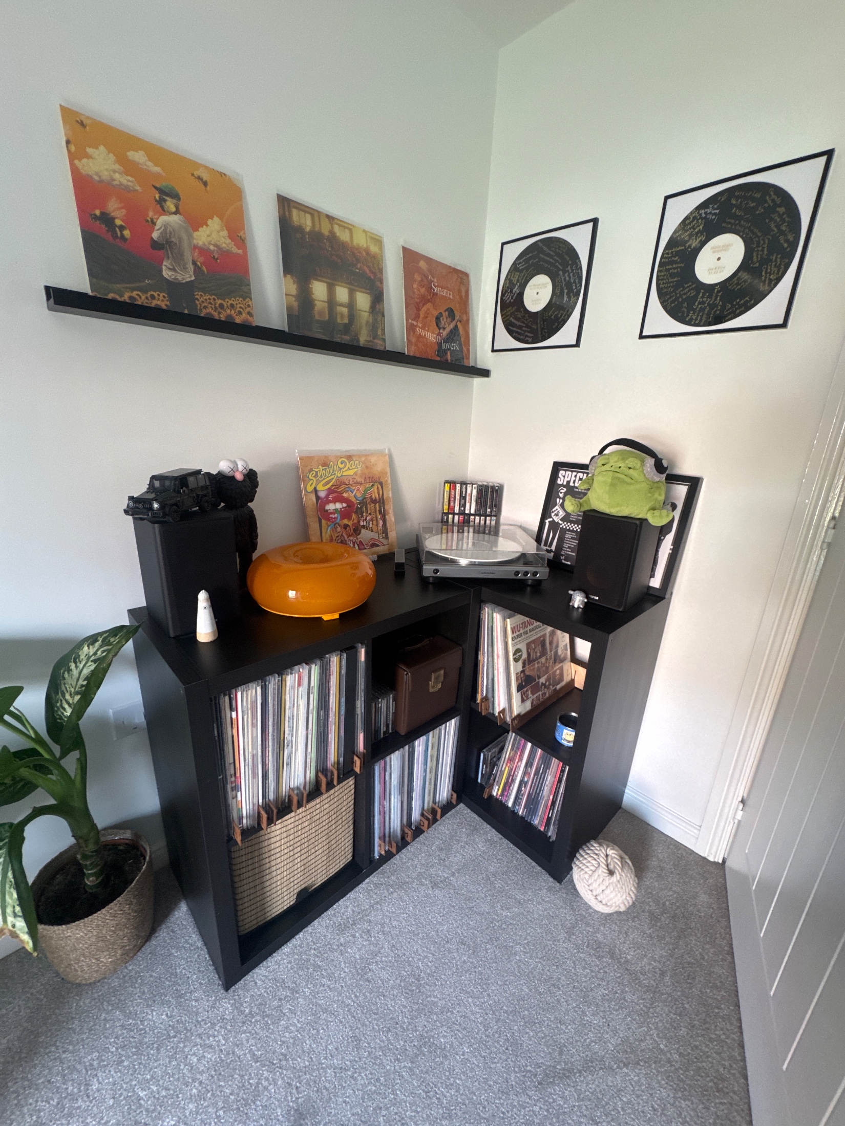 Joe’s Lounge Set Up cover